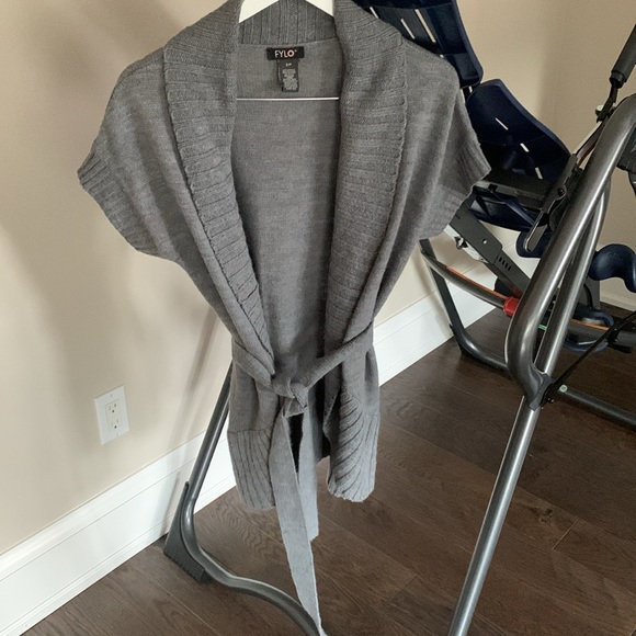 Women’s Sweater - Picture 4 of 4